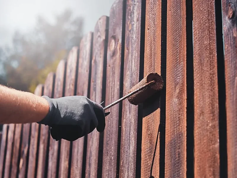 Como proteger la madera exterior de la humedad y el sol